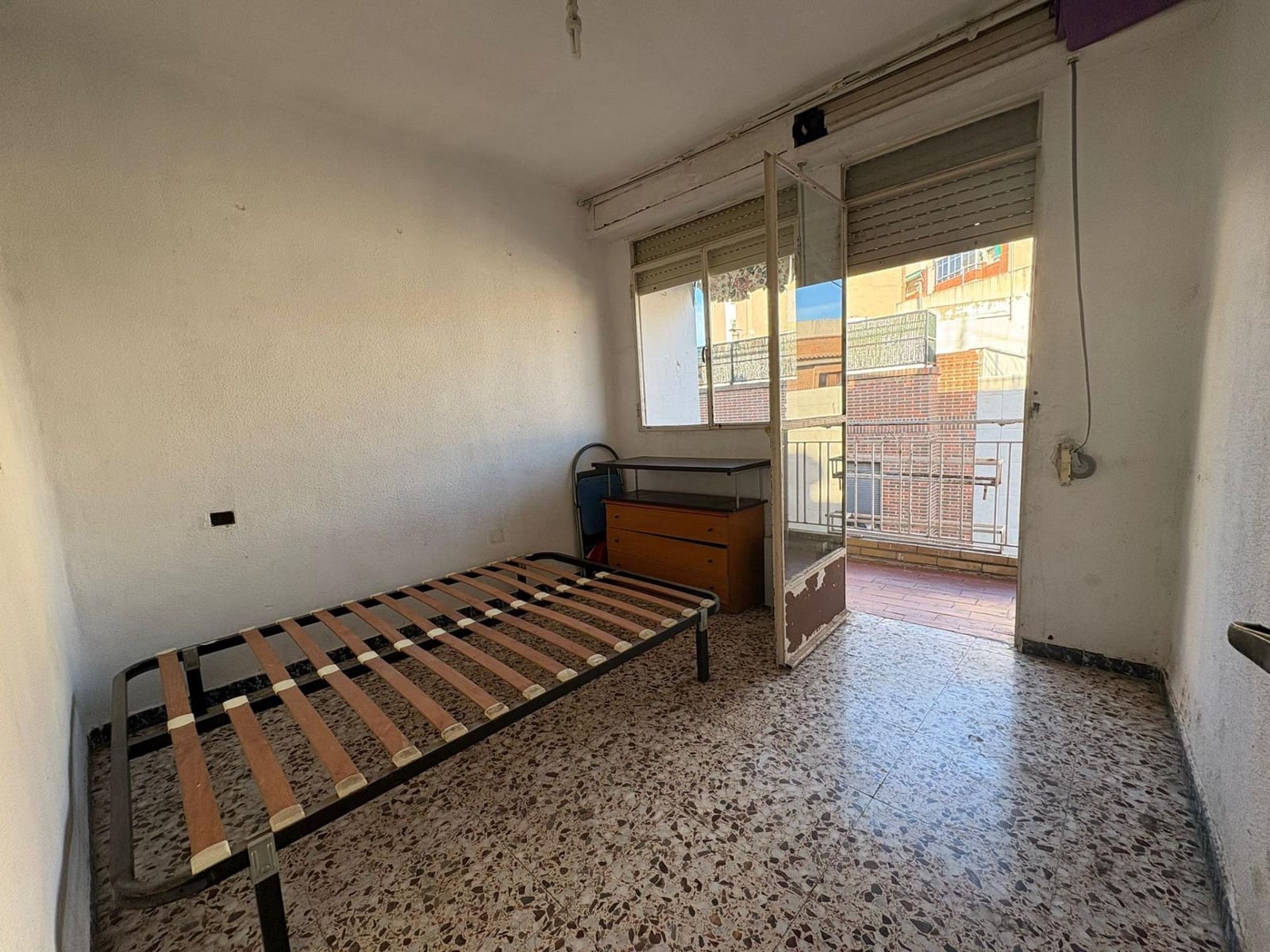 Piso de 3 habitaciones en Alcantarilla en venta - 87.500 € (Ref: 9720183)
