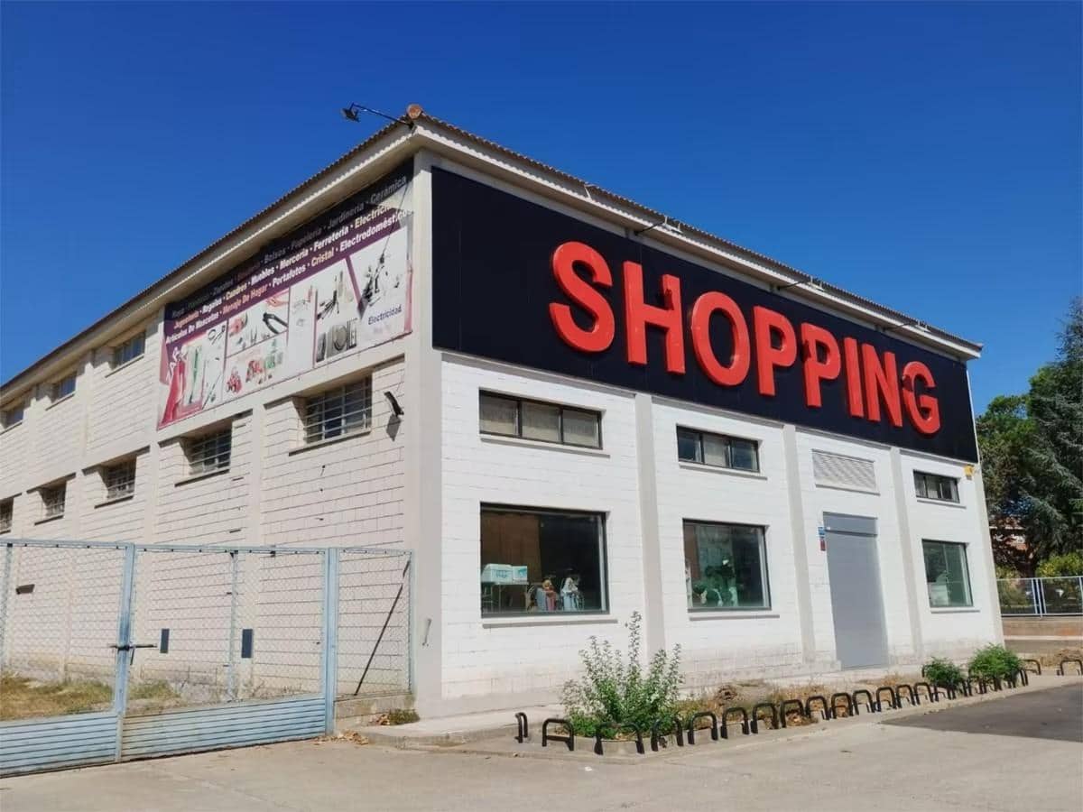 8 bedroom Business for sale in Don Benito with garage - € 1,190,000 (Ref: 9720186)