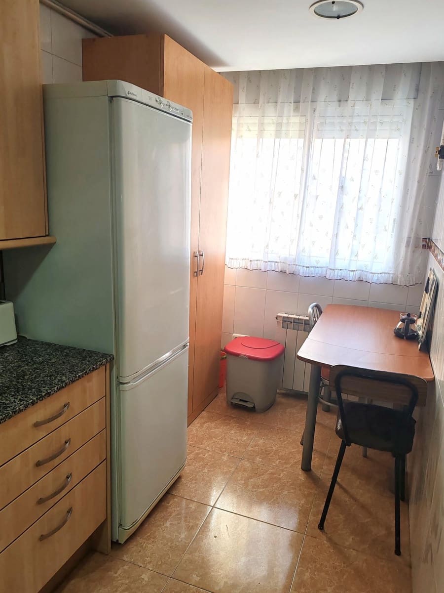 3 bedroom Flat for sale in Reus with garage - € 200,000 (Ref: 9720187)