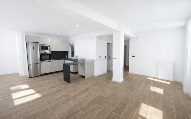 Leilighet til salgs i La Coruña by med garasje - € 279 000 (Ref: 9748172)