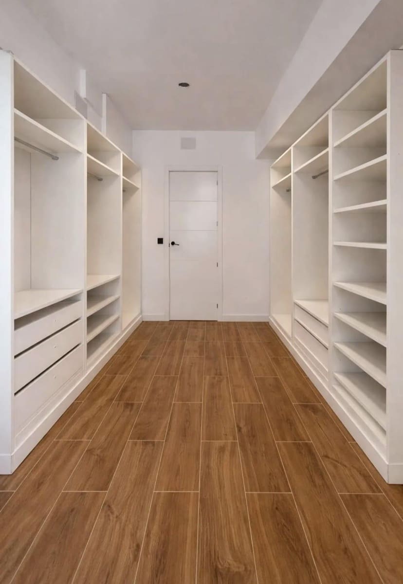 Flat for sale in A Coruna city with garage - € 279,000 (Ref: 9748172)