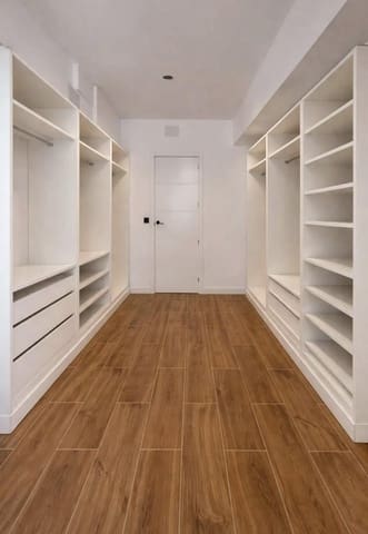 Leilighet til salgs i La Coruña by med garasje - € 279 000 (Ref: 9748172)