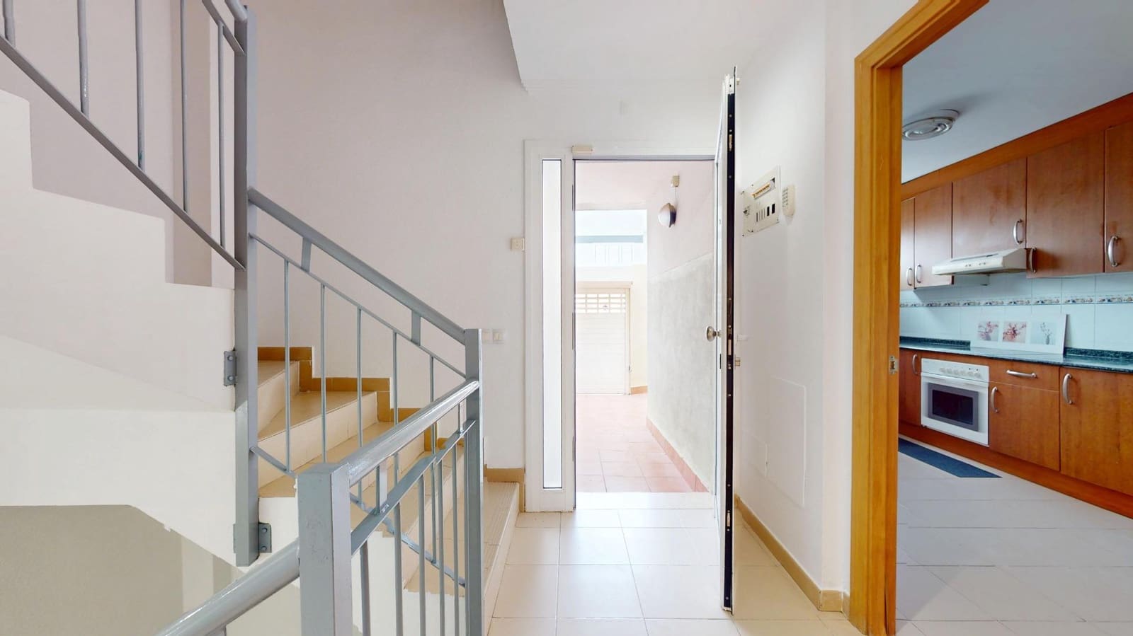 3 soveværelse Rækkehus til salg i Las Palmas de Gran Canaria med garage - € 280.000 (Ref: 9748173)