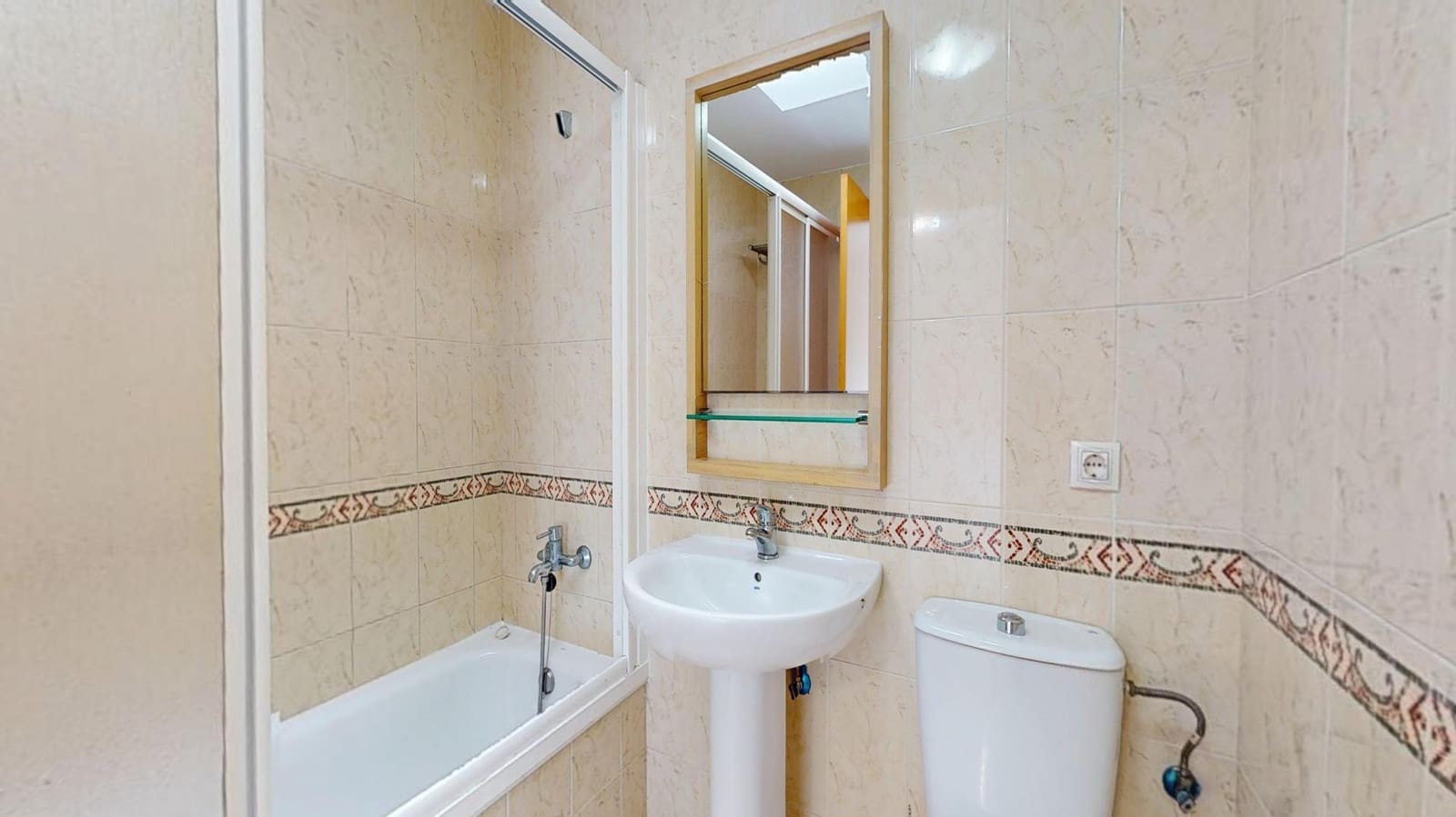 3 soveværelse Rækkehus til salg i Las Palmas de Gran Canaria med garage - € 280.000 (Ref: 9748173)