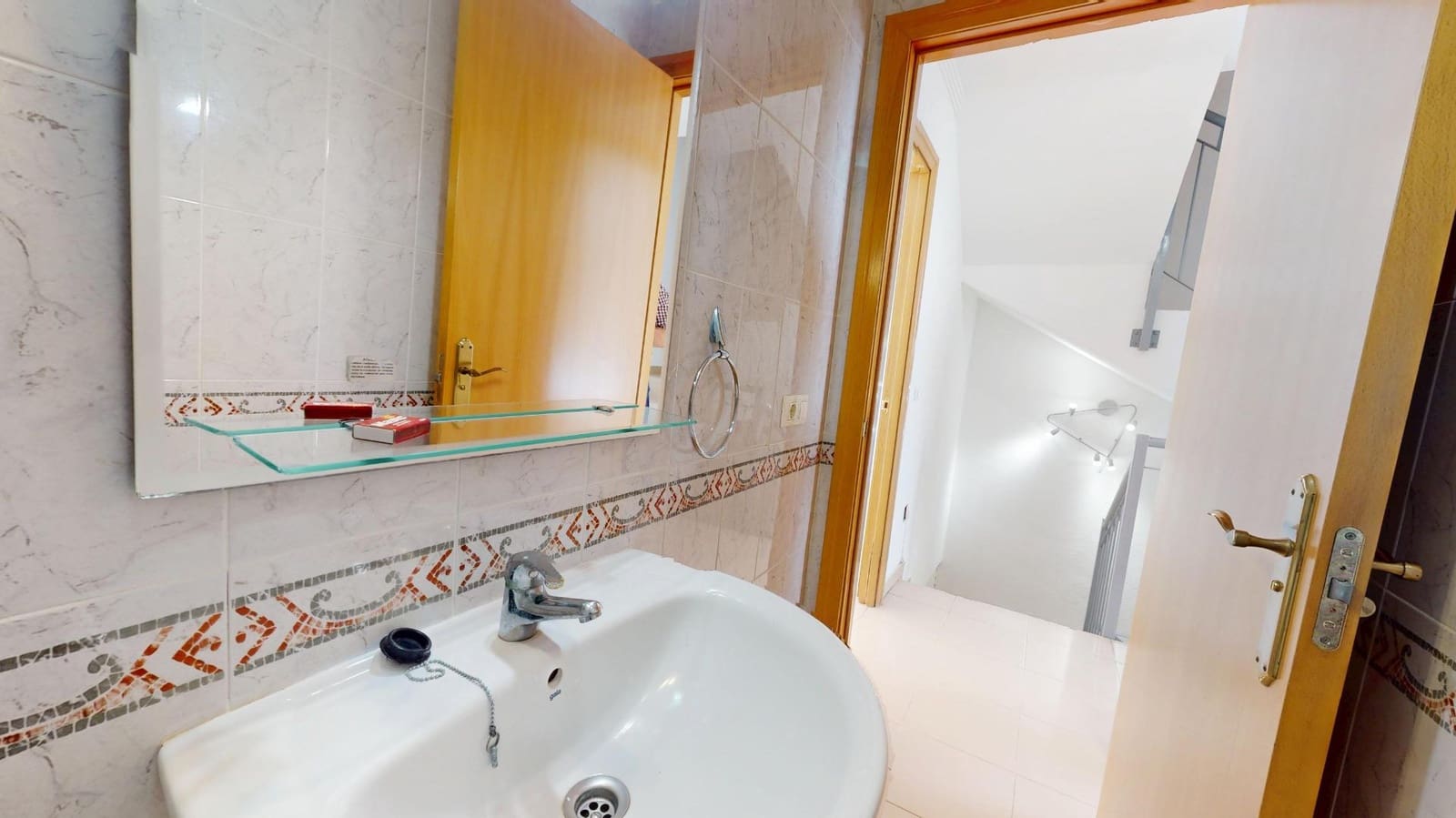 3 soveværelse Rækkehus til salg i Las Palmas de Gran Canaria med garage - € 280.000 (Ref: 9748173)