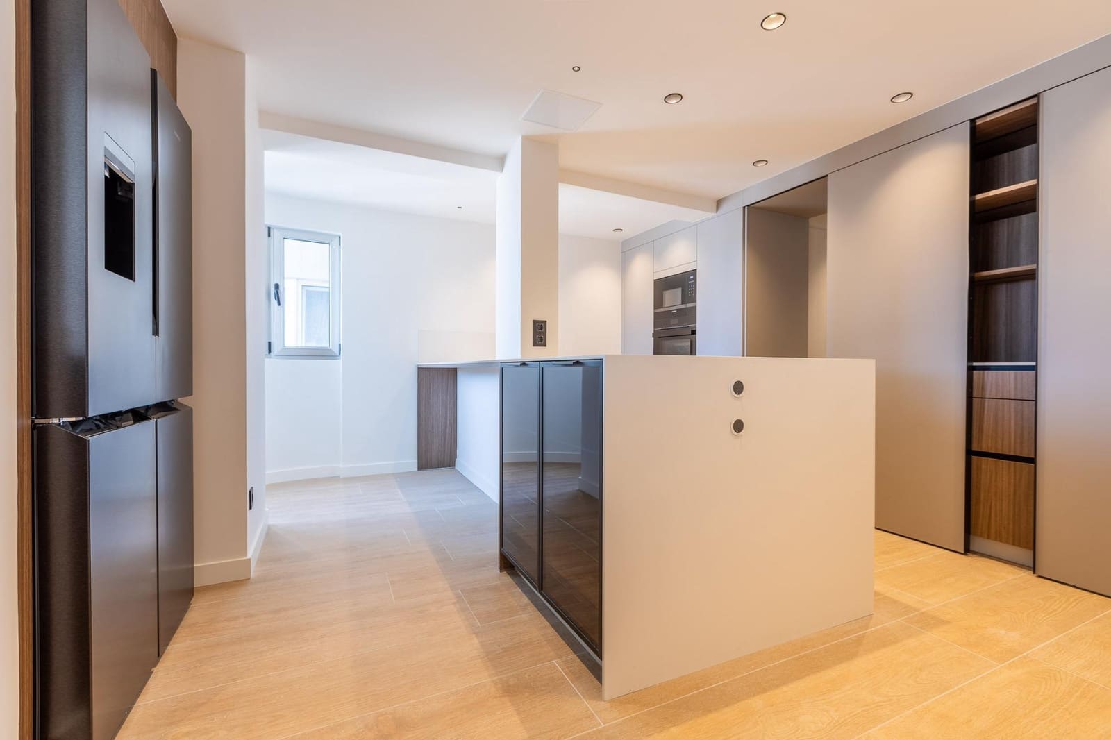 3 soveværelse Lejlighed til salg i A Coruna by med garage - € 1.100.000 (Ref: 9748174)