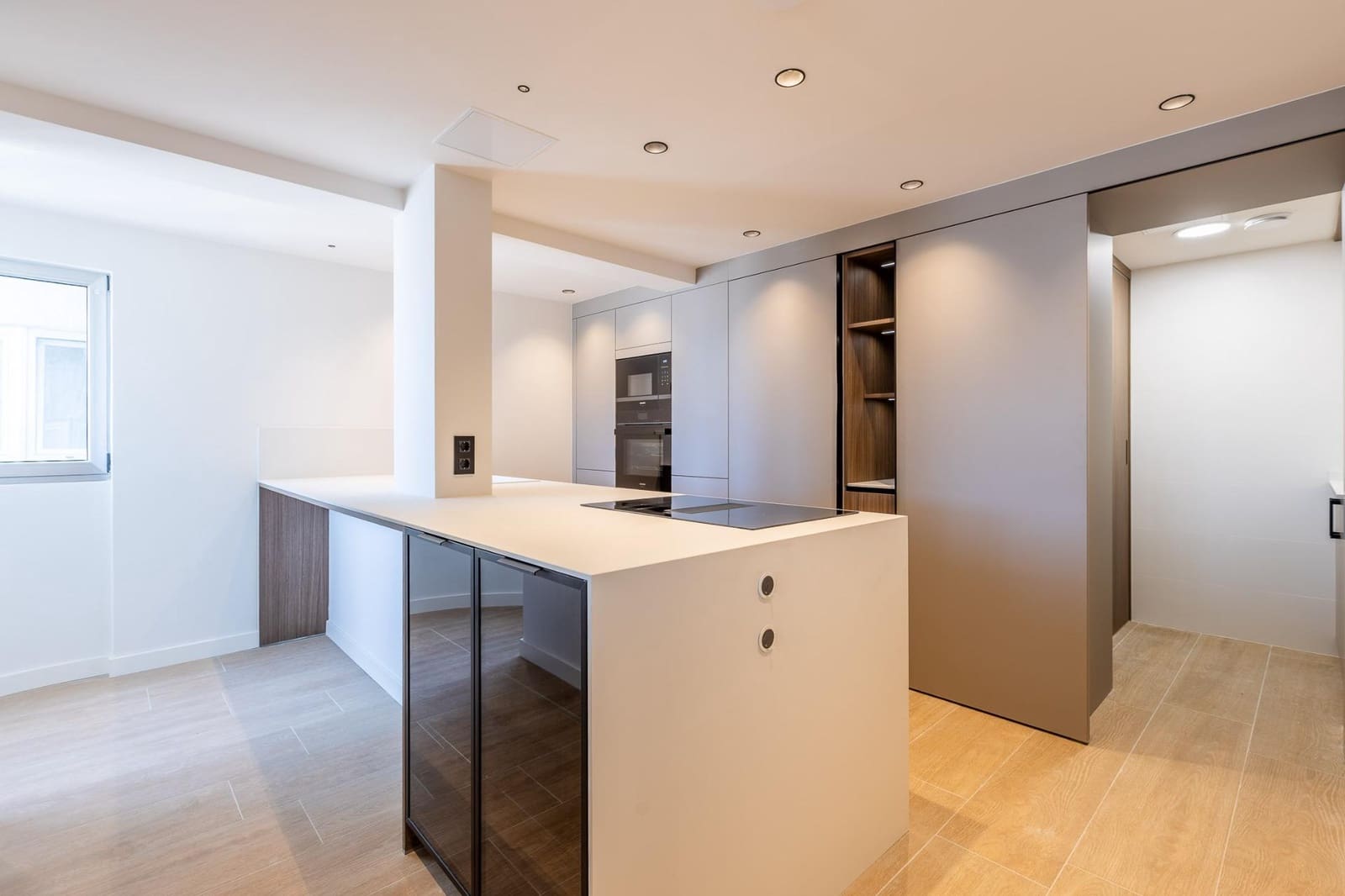 3 soveværelse Lejlighed til salg i A Coruna by med garage - € 1.100.000 (Ref: 9748174)