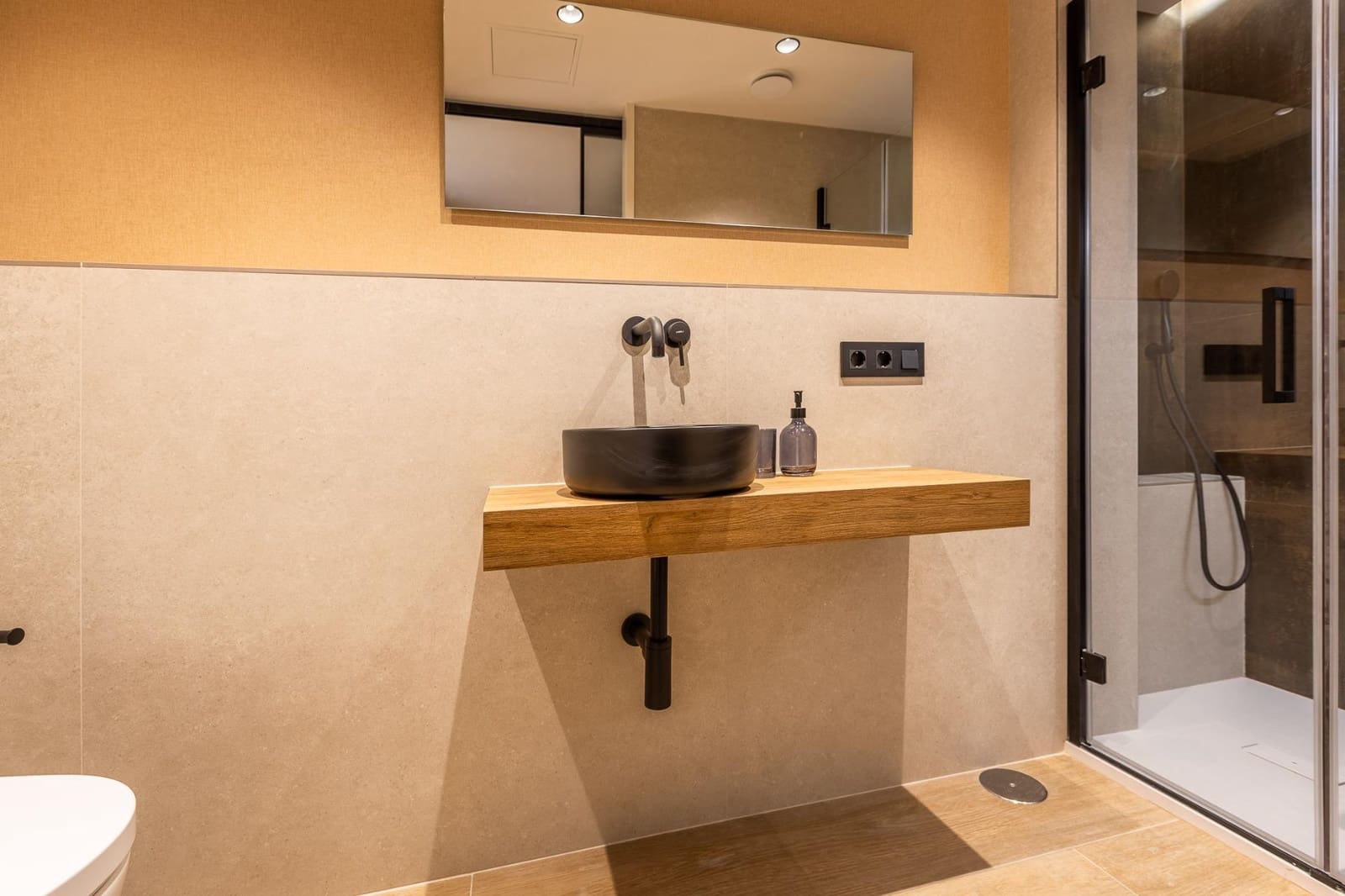 3 soveværelse Lejlighed til salg i A Coruna by med garage - € 1.100.000 (Ref: 9748174)