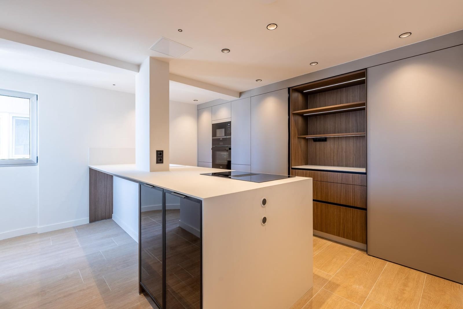 3 soveværelse Lejlighed til salg i A Coruna by med garage - € 1.100.000 (Ref: 9748174)