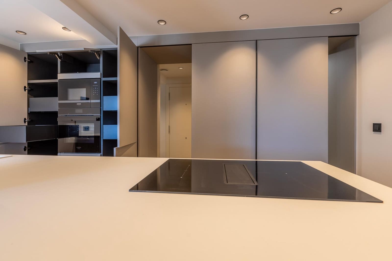 3 soveværelse Lejlighed til salg i A Coruna by med garage - € 1.100.000 (Ref: 9748174)