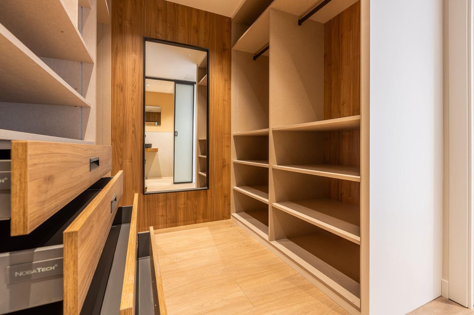 3 soveværelse Lejlighed til salg i A Coruna by med garage - € 1.100.000 (Ref: 9748174)