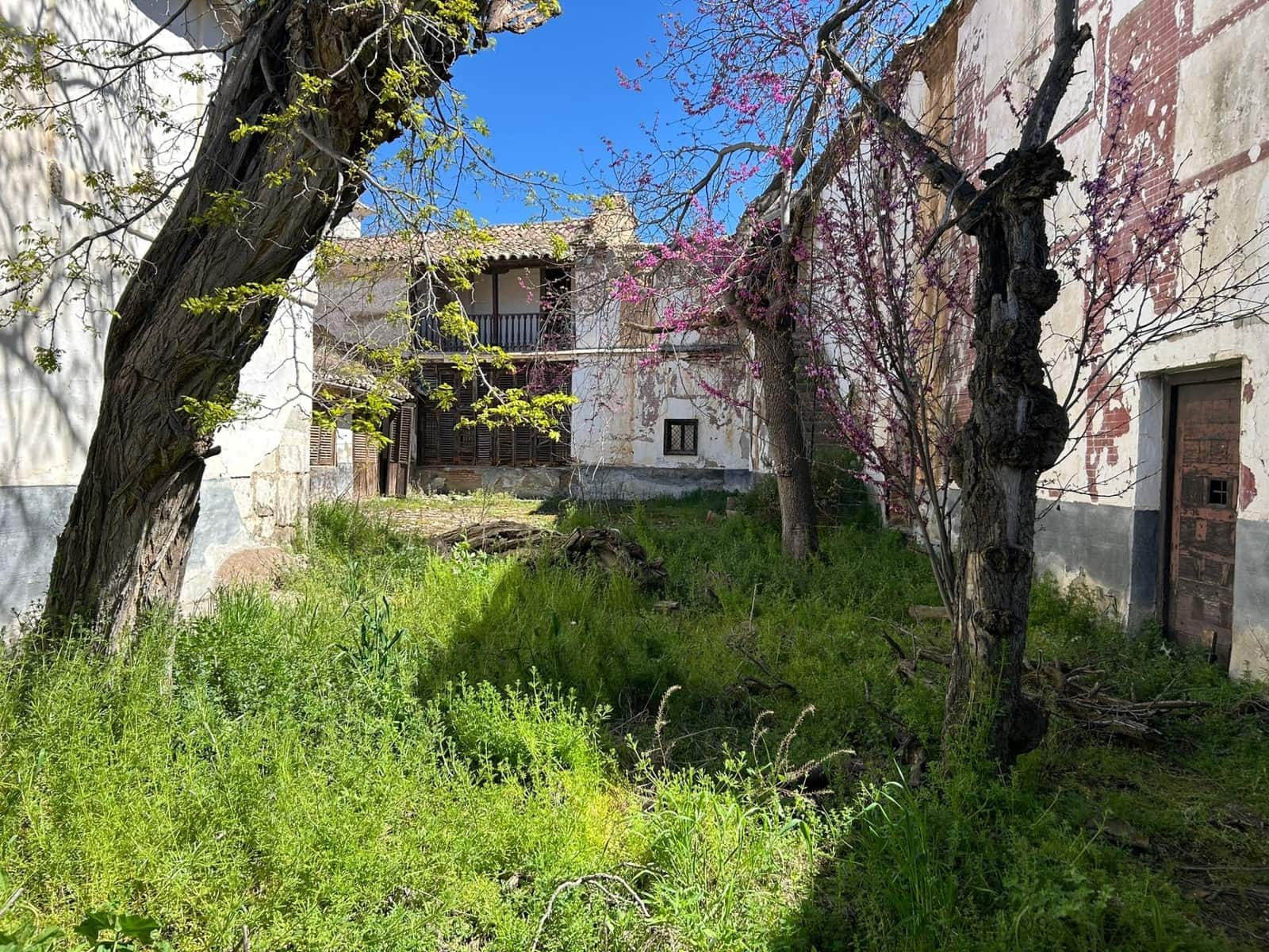 Finka/Dom wiejski na sprzedaż w Polan - 550 000 € (Ref: 9748175)