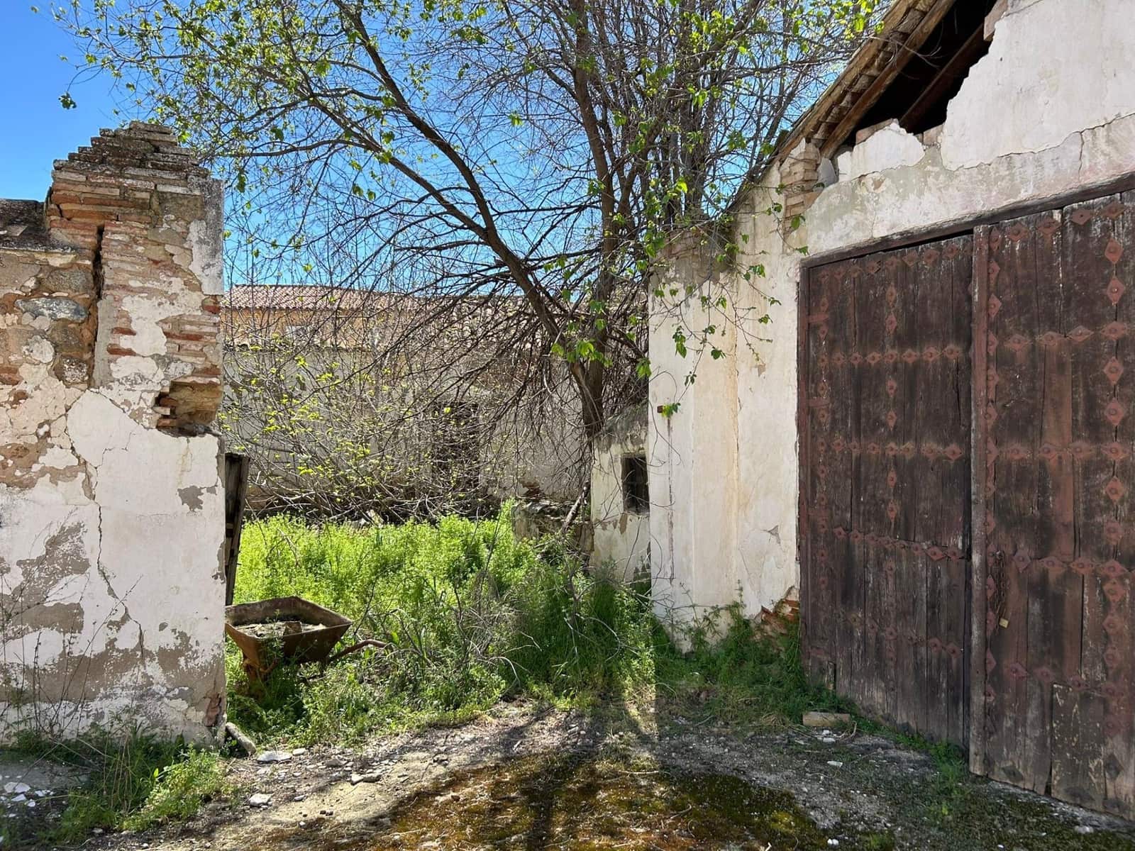 Finka/Dom wiejski na sprzedaż w Polan - 550 000 € (Ref: 9748175)