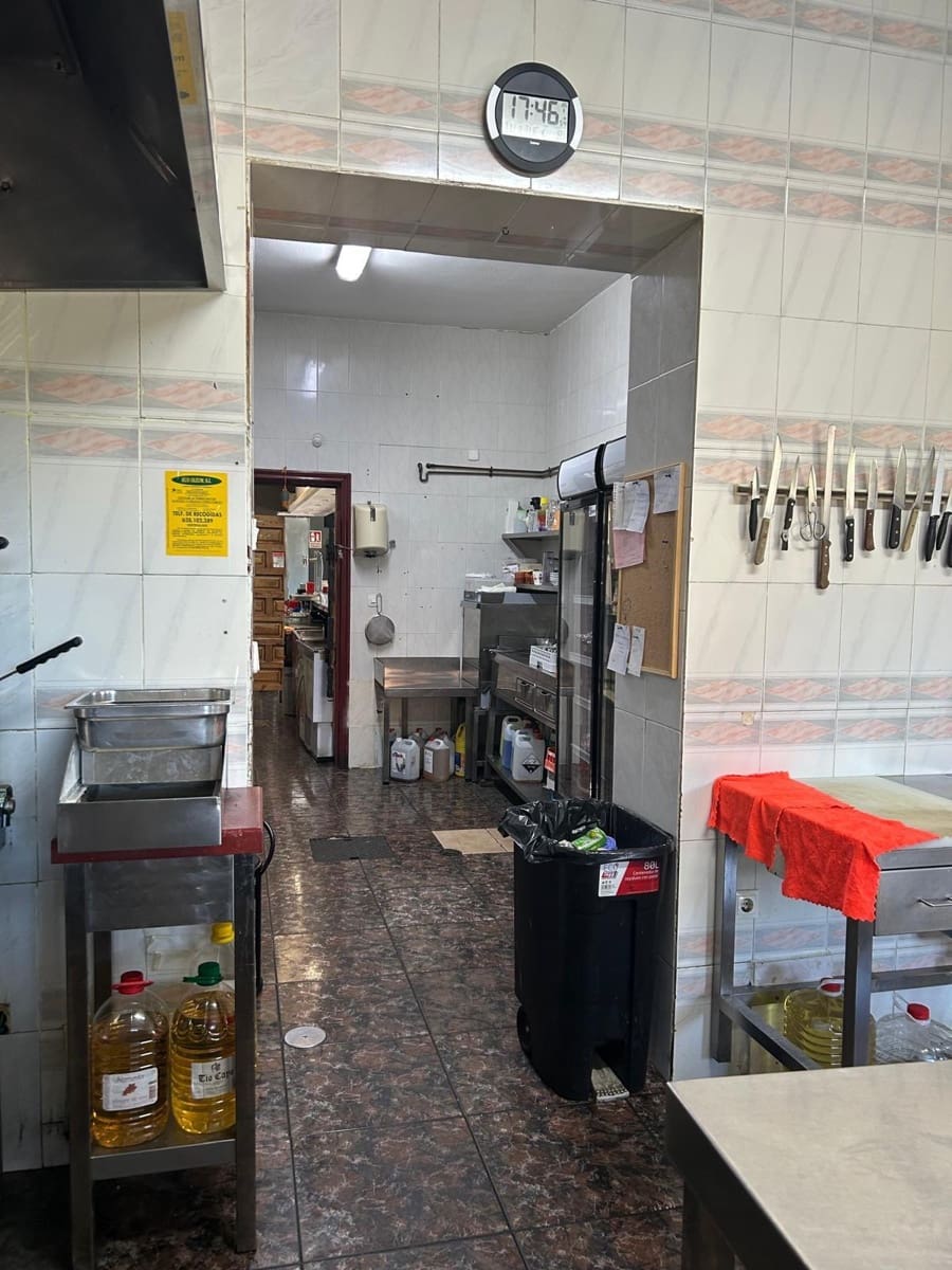 Restaurant/Bar for sale in Trijueque with garage - € 495,000 (Ref: 9748177)