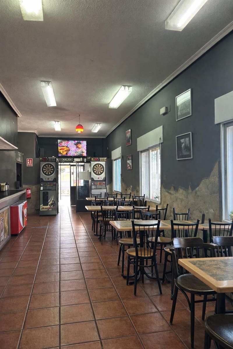 Restaurant/Bar for sale in Trijueque with garage - € 495,000 (Ref: 9748177)