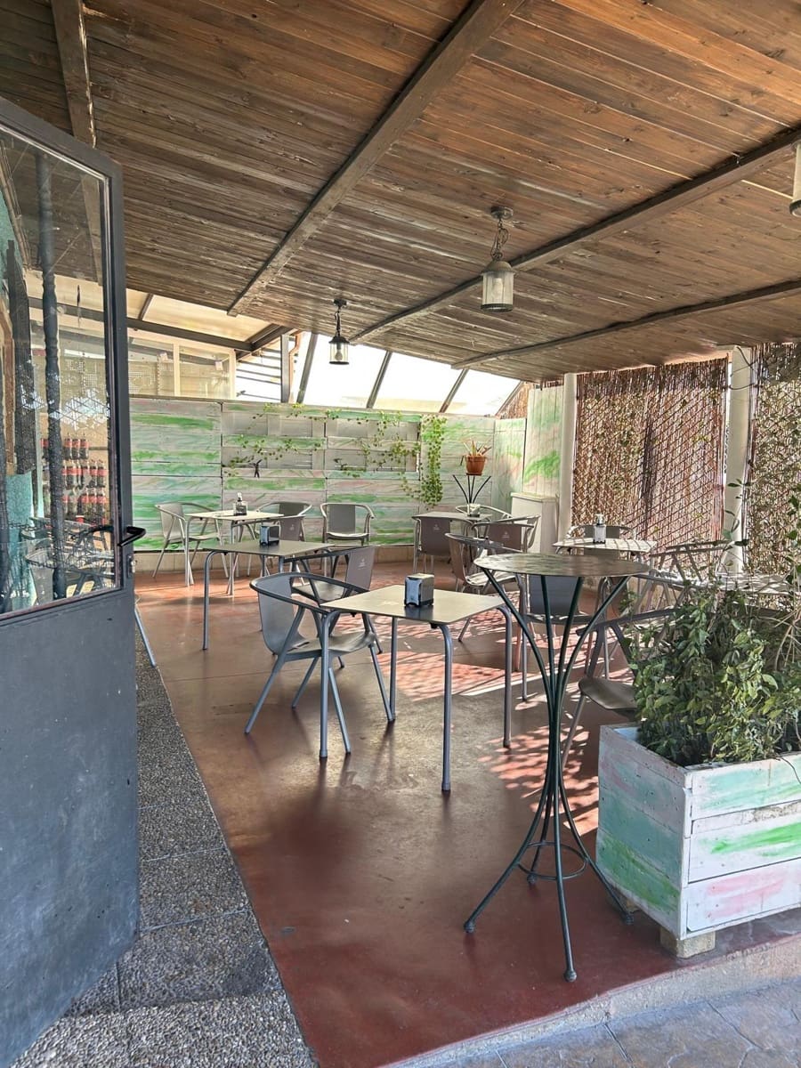 Restaurant/Bar for sale in Trijueque with garage - € 495,000 (Ref: 9748177)