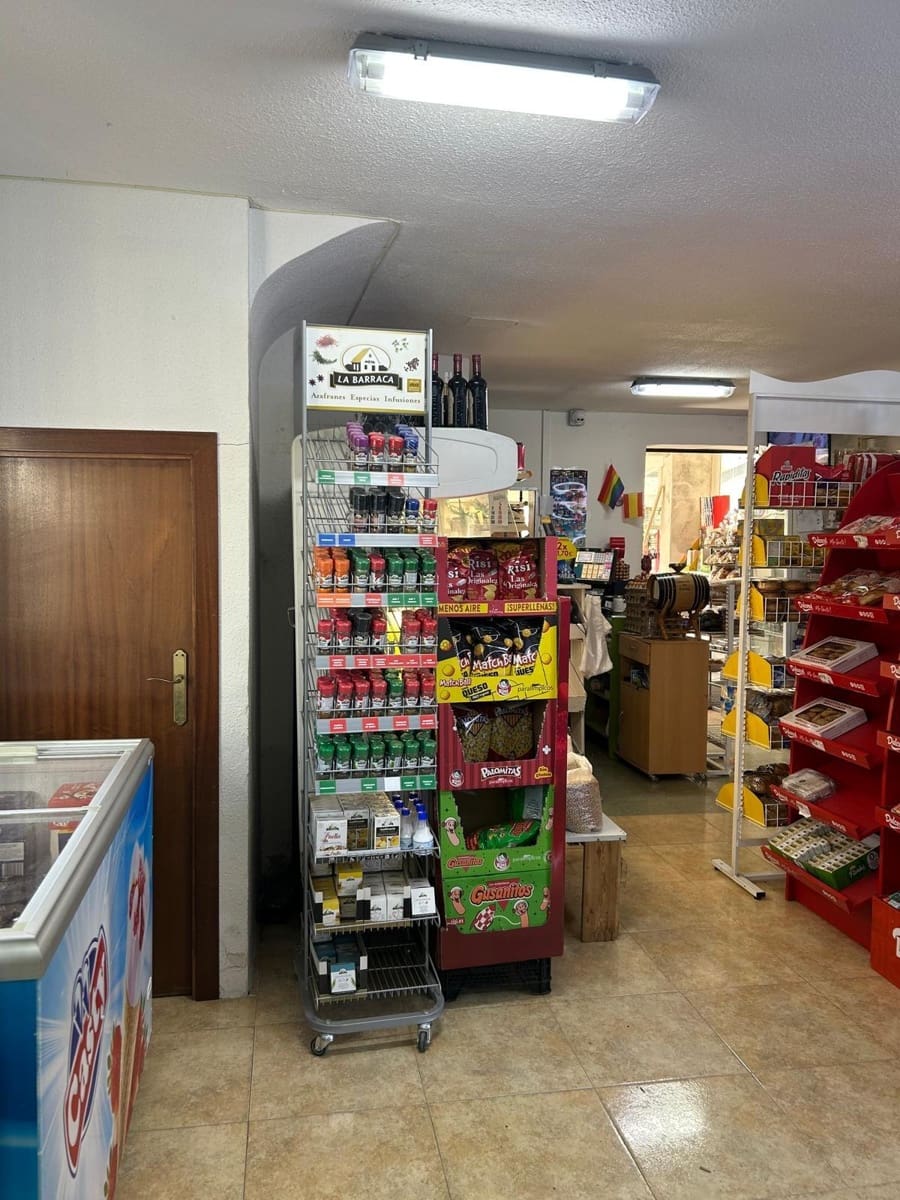 Restaurant/Bar for sale in Trijueque with garage - € 495,000 (Ref: 9748177)