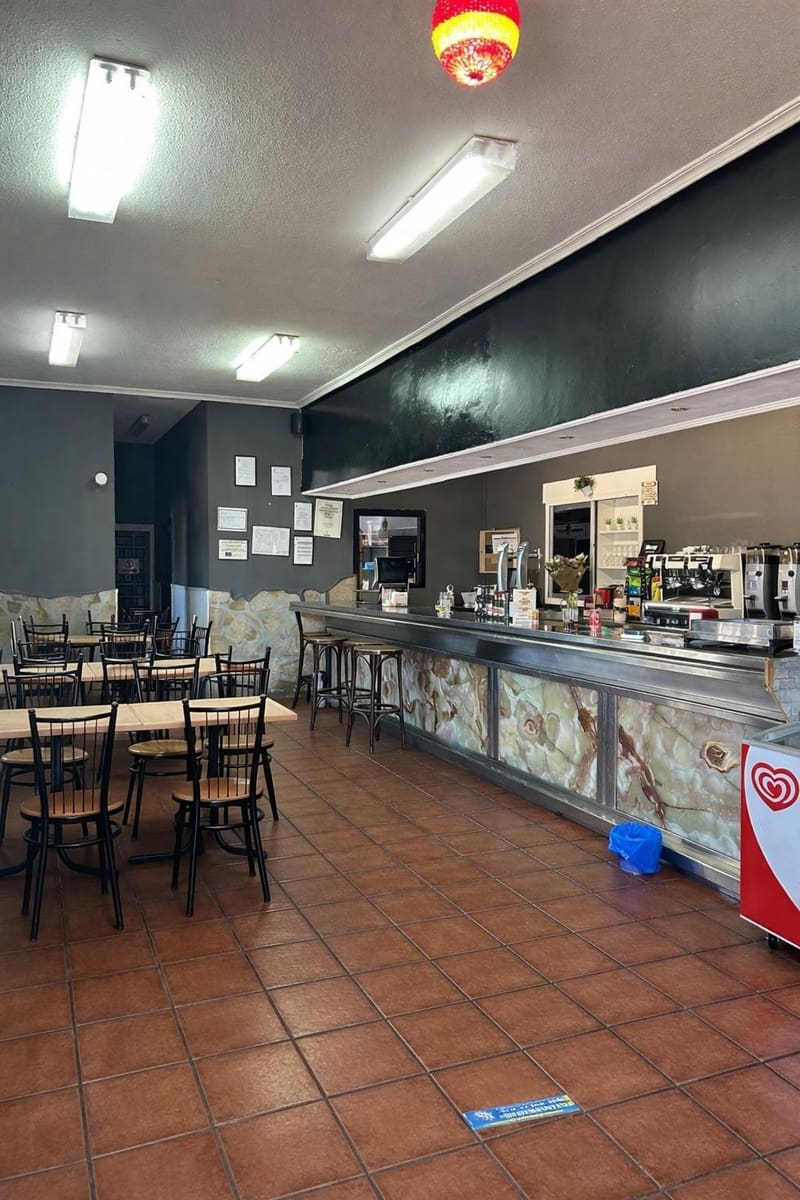 Restaurant/Bar for sale in Trijueque with garage - € 495,000 (Ref: 9748177)