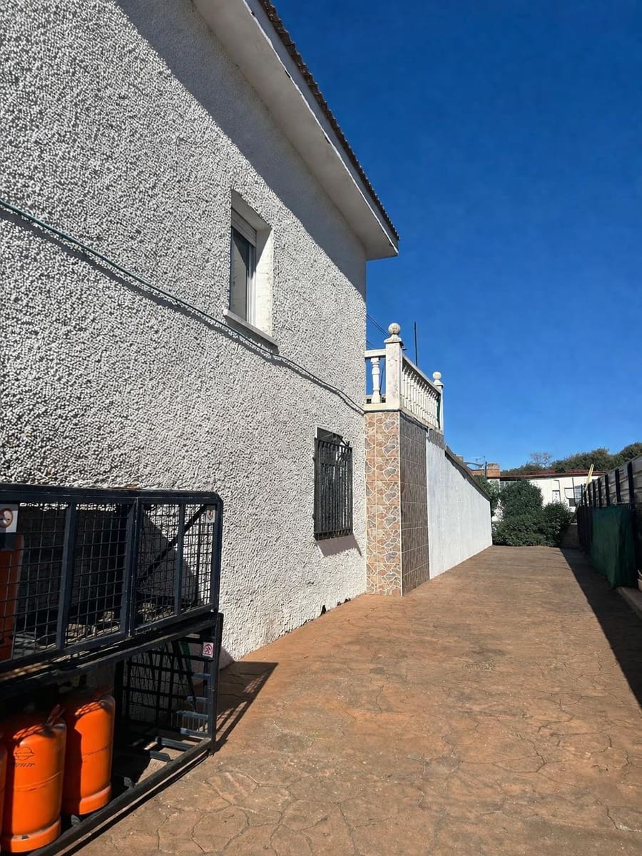 Restaurant/Bar for sale in Trijueque with garage - € 495,000 (Ref: 9748177)