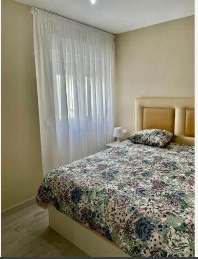 2 soverom Penthouse til salgs i El Real - € 85 000 (Ref: 9755897)