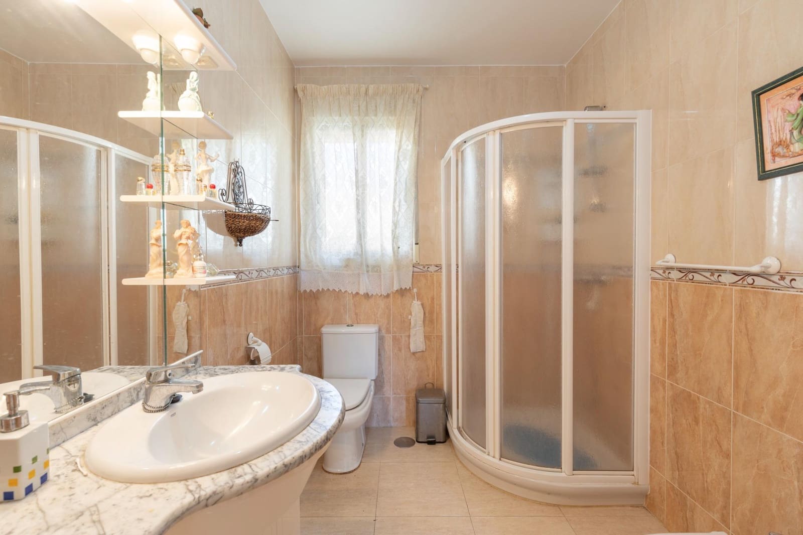 6 soverom Villa til salgs i Cadiar med garasje - € 225 000 (Ref: 9755898)