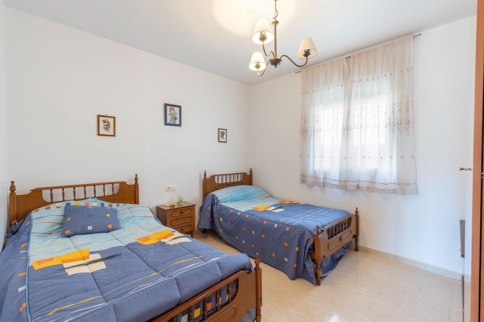 6 soverom Villa til salgs i Cadiar med garasje - € 225 000 (Ref: 9755898)