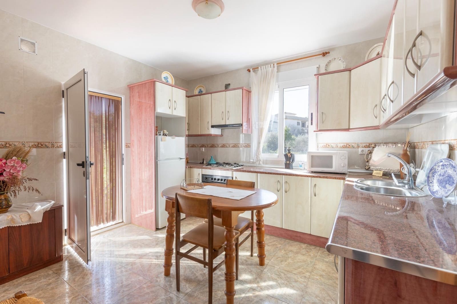 6 soverom Villa til salgs i Cadiar med garasje - € 225 000 (Ref: 9755898)