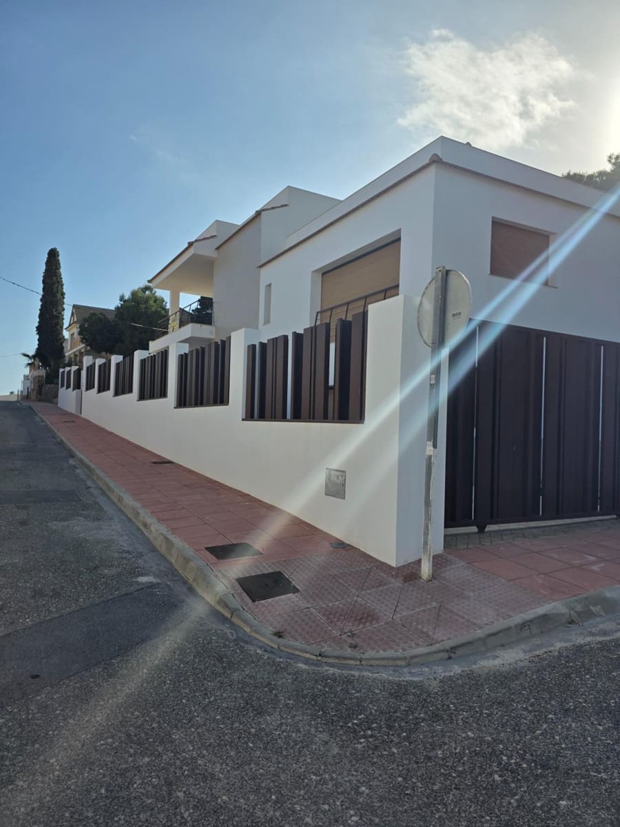5 sypialnia Willa na sprzedaż w San Juan de los Terreros z basenem garażem - 850 000 € (Ref: 9755899)