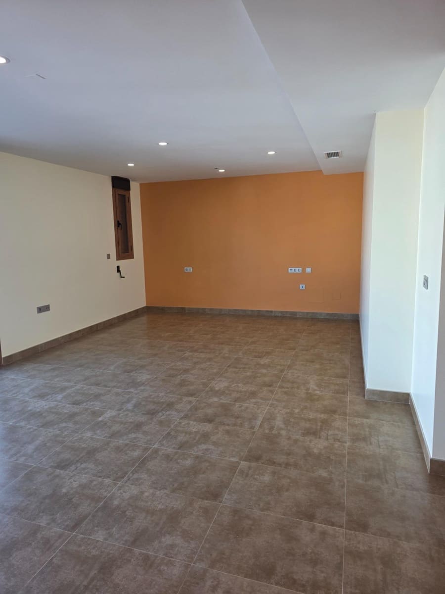 5 sypialnia Willa na sprzedaż w San Juan de los Terreros z basenem garażem - 850 000 € (Ref: 9755899)