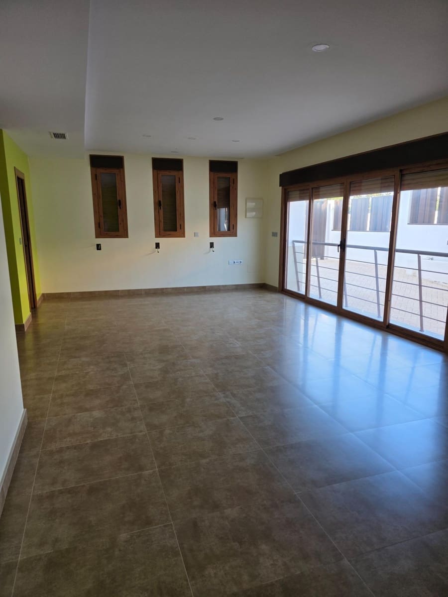 5 sypialnia Willa na sprzedaż w San Juan de los Terreros z basenem garażem - 850 000 € (Ref: 9755899)