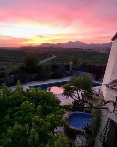 4 slaapkamer Finca/Landhuis te koop in Cuevas del Almanzora met zwembad garage - € 430.000 (Ref: 9762135)