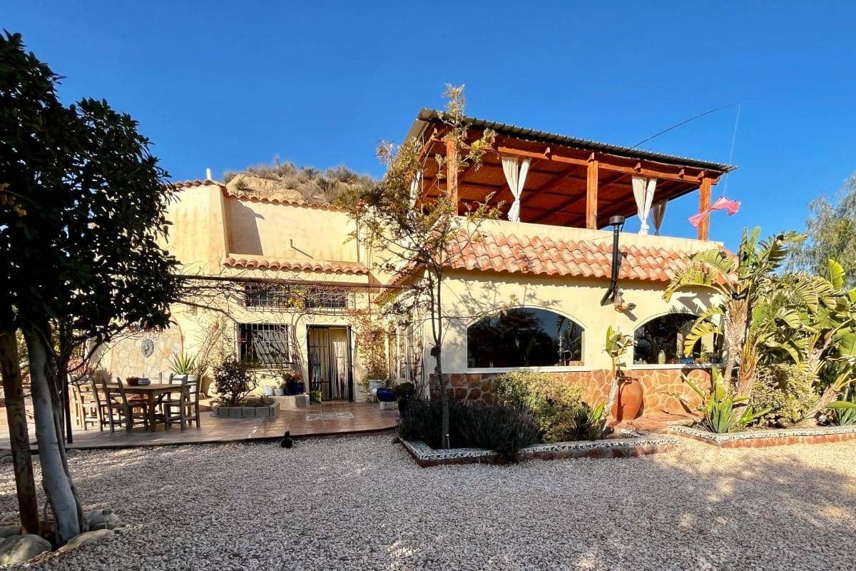 4 slaapkamer Finca/Landhuis te koop in Cuevas del Almanzora met zwembad garage - € 430.000 (Ref: 9762135)