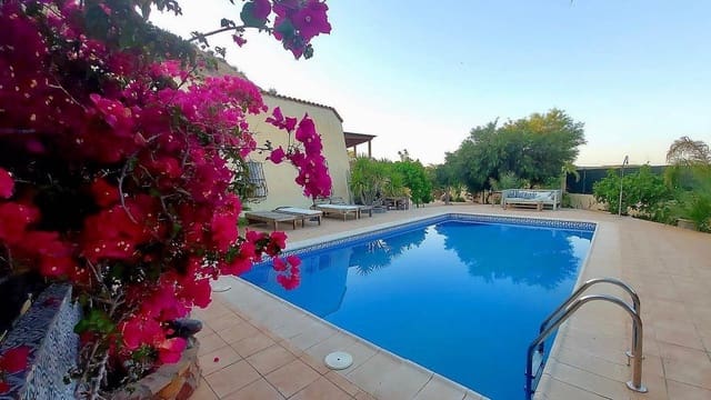 4 soverom Finca/Herregård til salgs i Cuevas del Almanzora med svømmebasseng garasje - € 430 000 (Ref: 9762135)