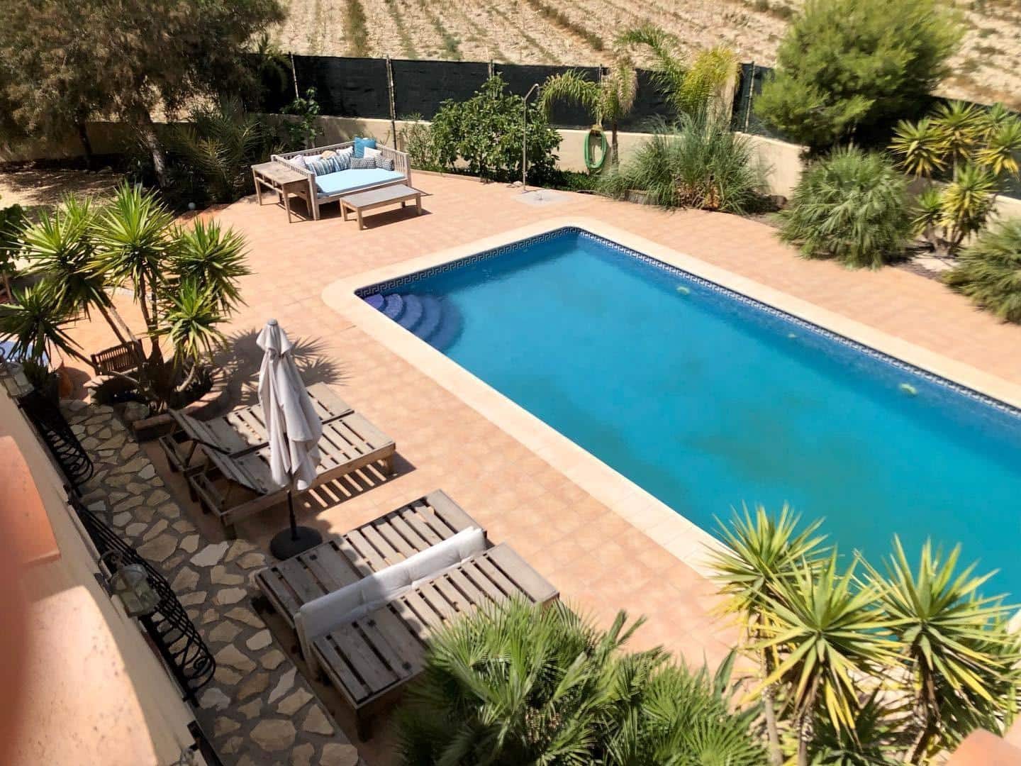 4 bedroom Finca/Country House for sale in Cuevas del Almanzora with pool garage - € 430,000 (Ref: 9762135)