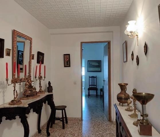 3 bedroom Flat for sale in Alburquerque with pool - € 85,000 (Ref: 9762137)