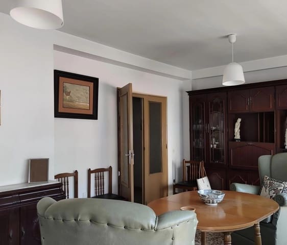 3 bedroom Flat for sale in Alburquerque with pool - € 85,000 (Ref: 9762137)
