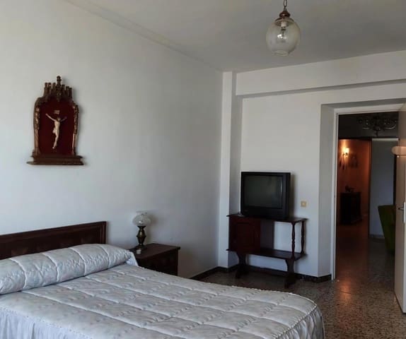 3 bedroom Flat for sale in Alburquerque with pool - € 85,000 (Ref: 9762137)