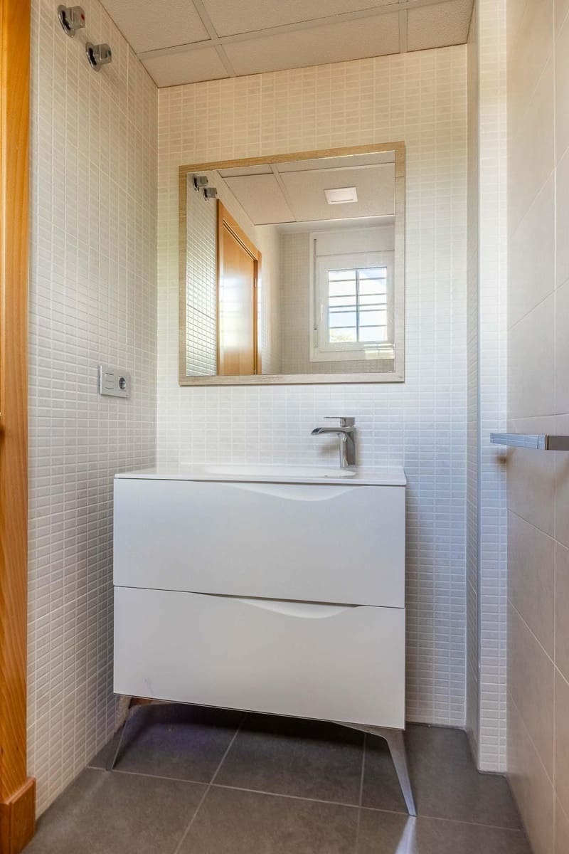 Adosado de 3 habitaciones en Montequinto en venta - 439.000 € (Ref: 9762138)