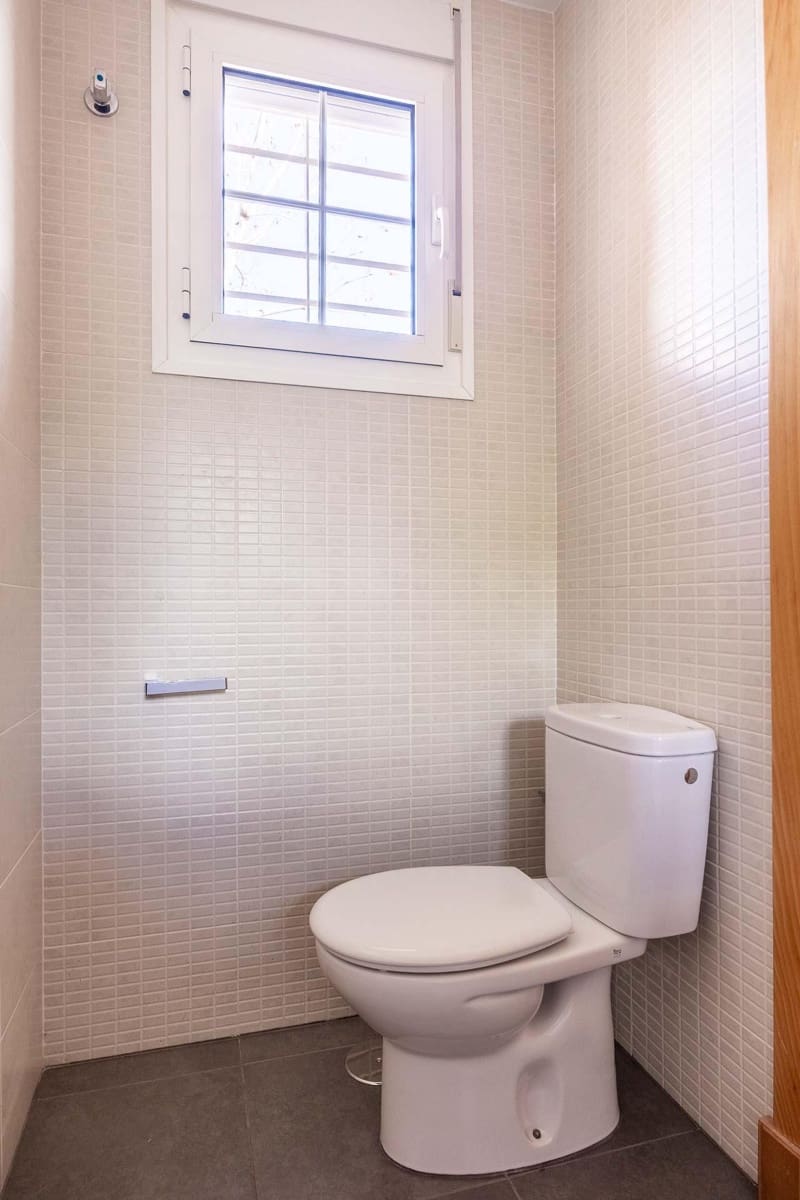 Adosado de 3 habitaciones en Montequinto en venta - 439.000 € (Ref: 9762138)