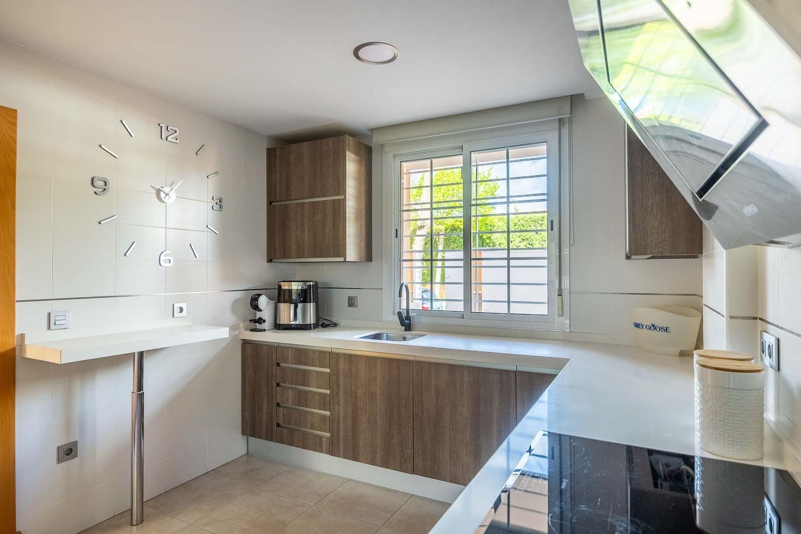 Adosado de 3 habitaciones en Montequinto en venta - 439.000 € (Ref: 9762138)