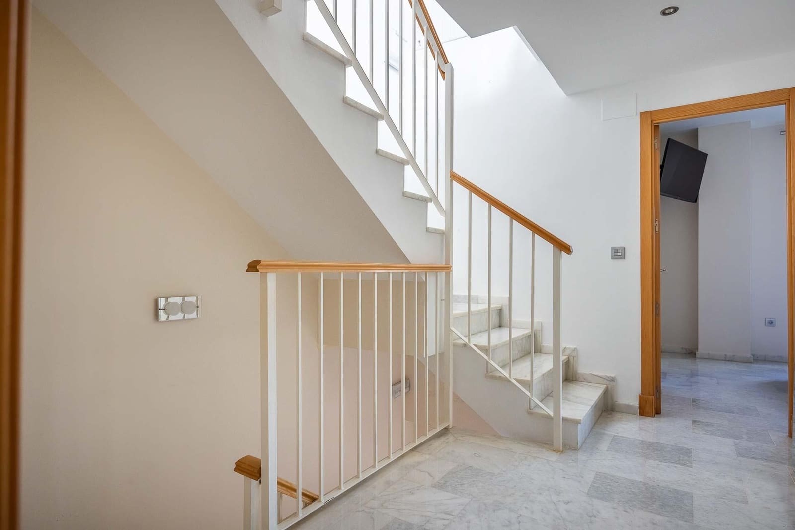 Adosado de 3 habitaciones en Montequinto en venta - 439.000 € (Ref: 9762138)