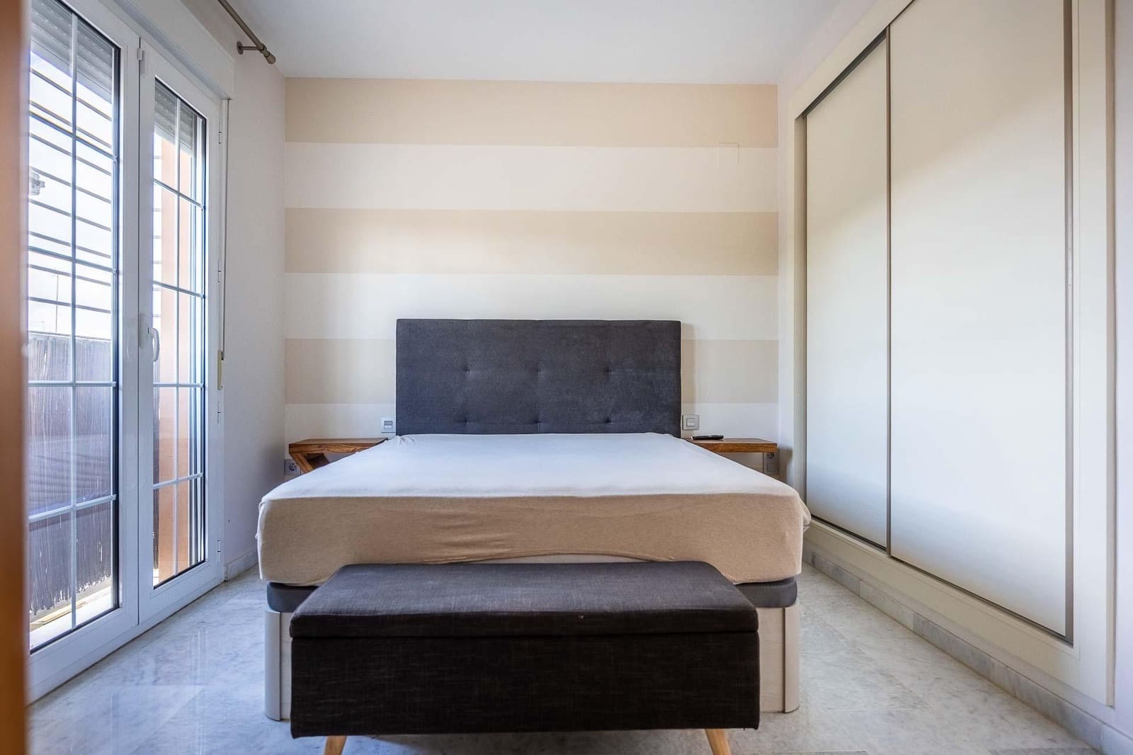 Adosado de 3 habitaciones en Montequinto en venta - 439.000 € (Ref: 9762138)