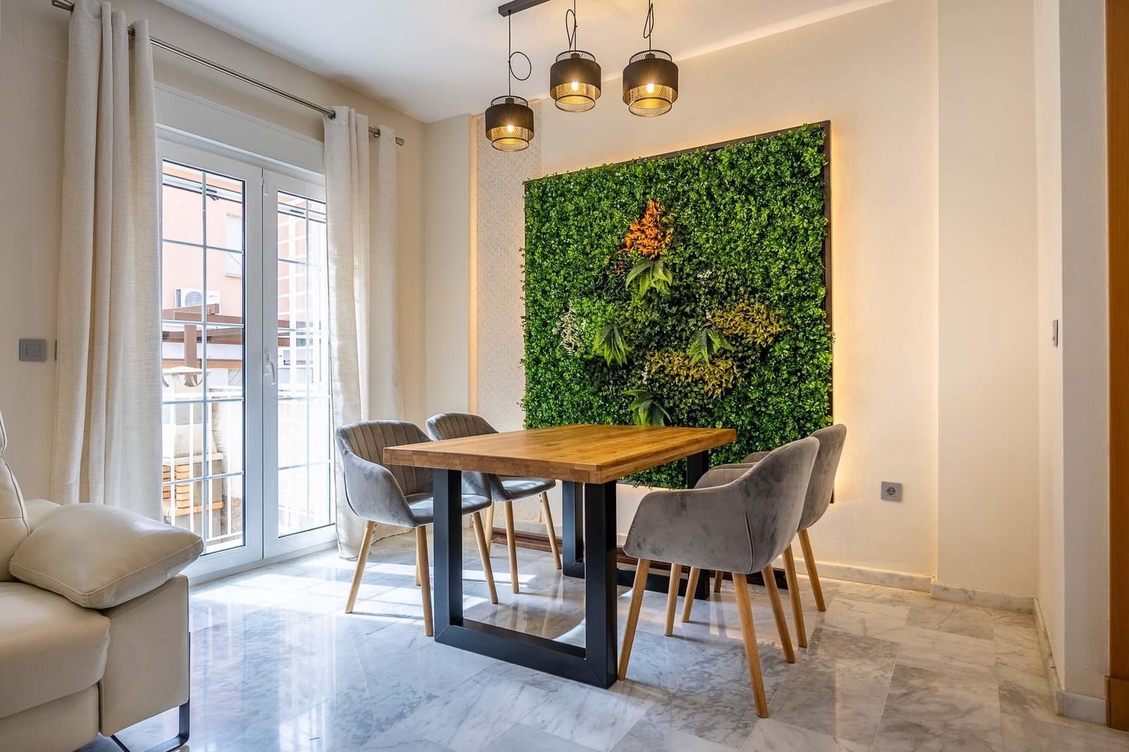 Adosado de 3 habitaciones en Montequinto en venta - 439.000 € (Ref: 9762138)