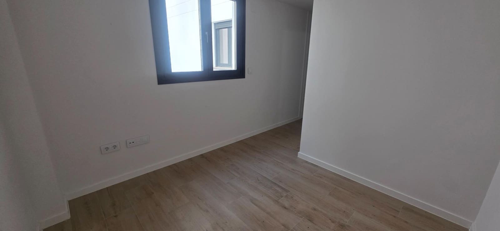 2 sypialnia Mieszkanie na sprzedaż w Miasto Malaga z basenem garażem - 505 000 € (Ref: 9773271)