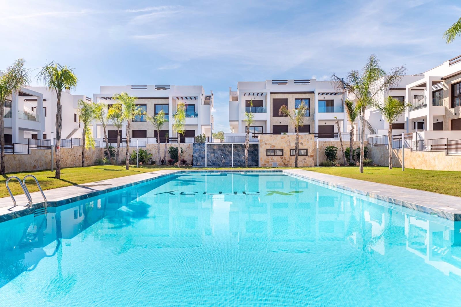 2 bedroom Apartment for sale in Los Balcones with pool - € 285,000 (Ref: 9788743)