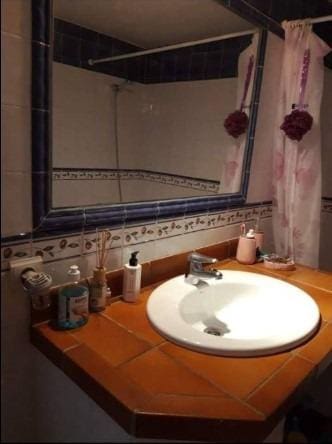 5 slaapkamer Rijtjeshuis te koop in Castellar de la Frontera met garage - € 199.000 (Ref: 9794850)