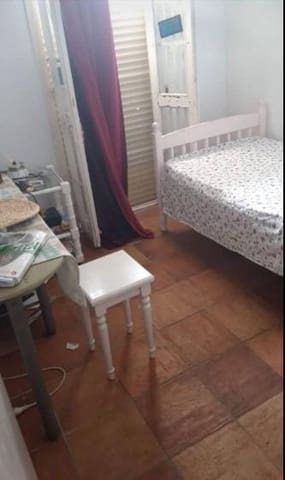 5 slaapkamer Rijtjeshuis te koop in Castellar de la Frontera met garage - € 199.000 (Ref: 9794850)