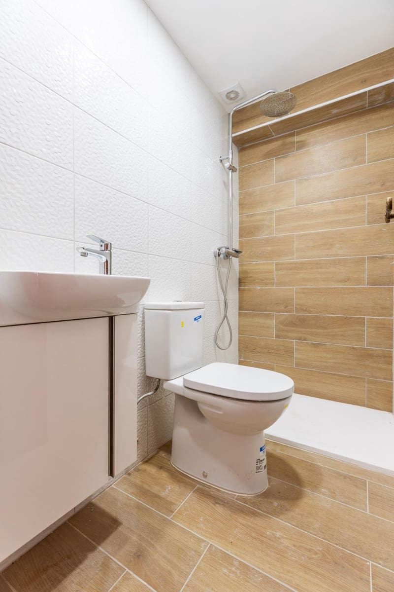 3 soveværelse Lejlighed til salg i A Coruna by - € 189.000 (Ref: 9794861)