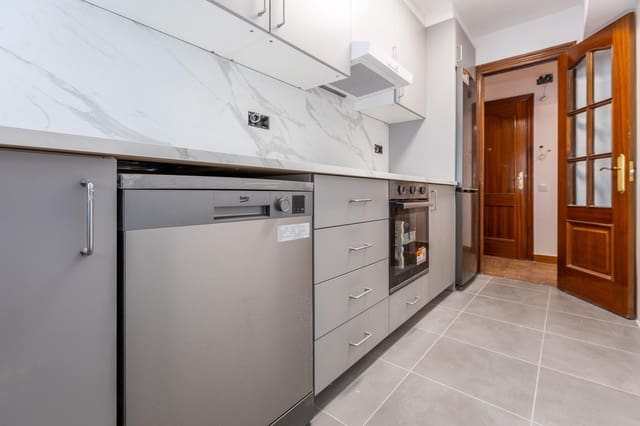 3 makuuhuone Asunto myytävänä paikassa A Coruña kaupunki - 189 000 € (Ref: 9794861)