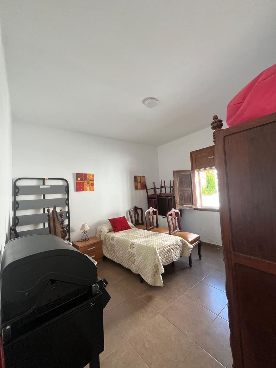 5 bedroom Finca/Country House for sale in Teror with garage - € 295,000 (Ref: 9794864)